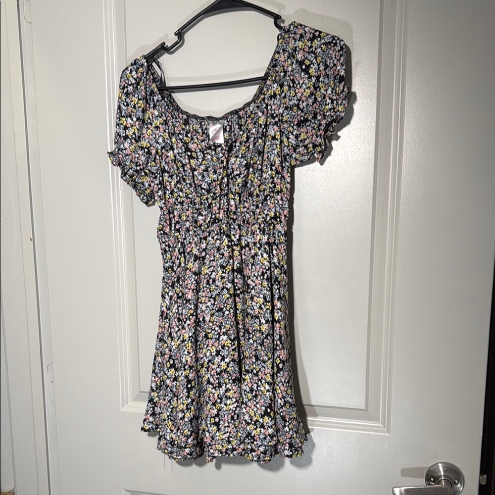 Floral Dress with Ruffled Sleeves